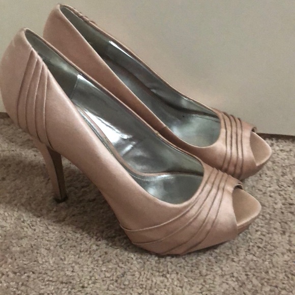 Jaqueline Ferrar heels - Picture 3 of 5